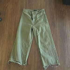 BDG mom Jean capris